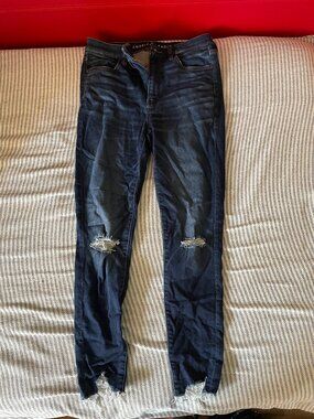 American Eagle Super Hi-Rise Distressed Jeggings